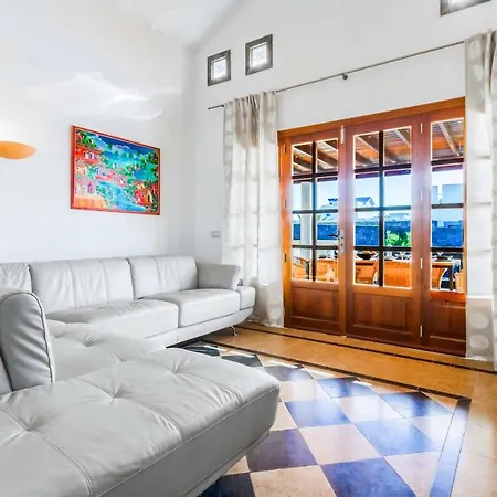 Villa Argentina *